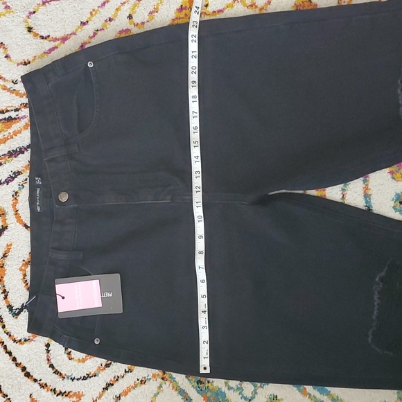 PrettyLittleThing Jeans NWT - Picture 9 of 12